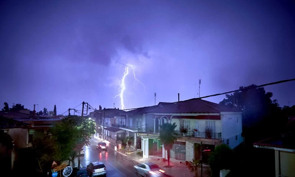 Καιρός σήμερα: Καταιγίδες και χαλάζι – Πού θα χτυπήσει η κακοκαιρία